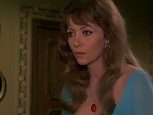 Ingrid Pitt et Madeline Smith - Les Amants Vampires 02