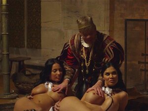 Plan à trois avec les nanas Anissa et Jasmine bien versées dans le