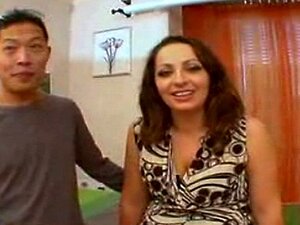 Fille ronde et bite chinoise