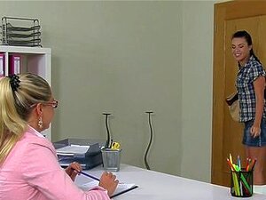 Une amateur française se fait caster pour des lesbiennes