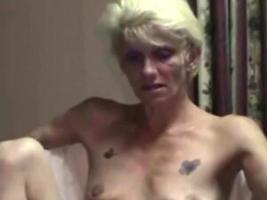 Crack femme maigre chat et tourne tour, la pute monger de la vie