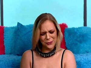 Queue extrême c. & sexe anal agressif pour une fille de la ferme