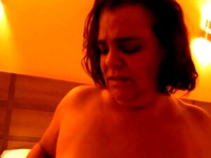 Slaveliz sert son maître, Slavelis sert son maître arabe dans un