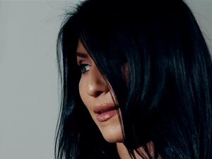 MILF lesbienne à gros seins léchée