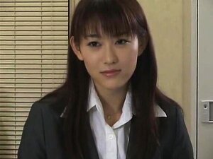 Shou Nishino dans le nouveau bureau