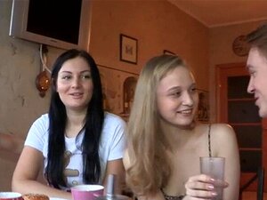 L'attitude dégueulasse de notre nana excite son partenaire pour un