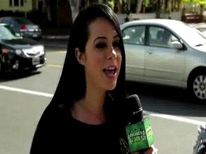 Petite mignonne sucée et baisée pour de l'argent 10