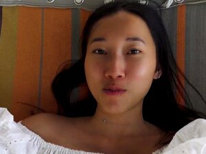 Préparez-vous à une expérience torride avec Luna, dans une journée