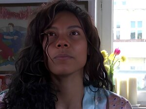 Ersties : Sexy colombienne se masturbe sous le soleil de l'après-midi