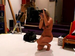 NAKED HAPPY GIRLS, Saison #1 Ép.3. Andrew découvre le côté