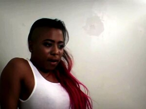 GoGoGo Fukme, Brandi Sweets Femdom et Fétichisme