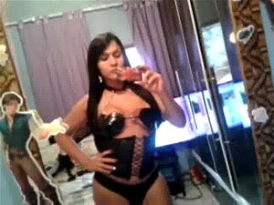 ALINE TAVARES VÍ DEO DOMINADORA