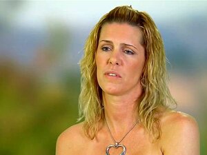 Un couple amateur échangiste essaie le swinging et rejoint une orgie