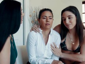 La chatte poilue de la belle-mère Abella Danger Strapon