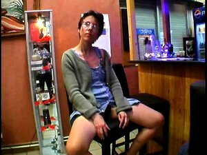Marina mature baisée en club