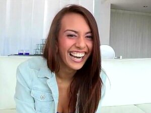 La petite Janice Griffith se fait baiser par ### bite dans plusieurs