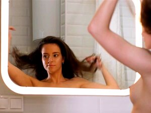 Sexe romantique sous la douche avec la douce et mignonne copine Mickey