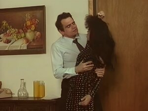 Plongez dans le charme envoûtant des MILFs vintage dans 'The Carrot