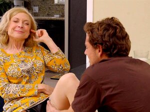 That 70s Ho - Éjaculation sur les cookies de Mme Kitty S3:E1