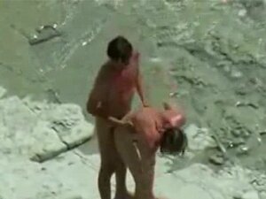 Baise de couple : vidéo de voyeur sur la plage