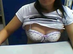 Show webcam d'une fille chinoise à gros seins