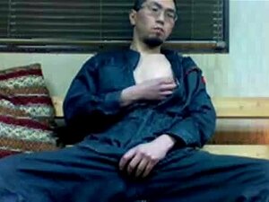 Un mécanicien coréen se masturbe, Mister Tom, mon mécanicien gay