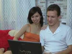 Vends ta copine - Iva Zan - Entreprise sexuelle perverse, Petit cul