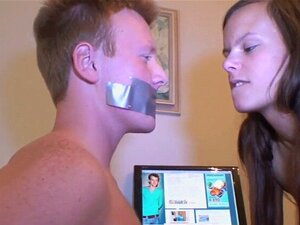 La nana va punir son mec par du cocu dans son pré. La nana va punir