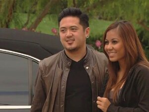 Les échangistes participent à un show lesbien. Les échangistes