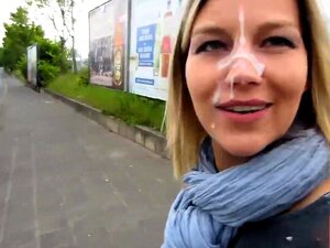 Éblouissante fille européenne reçoit une chaude giclée de sperme