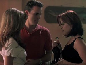 1998 : Wild Things (Denise Richards et Neve Campbell)