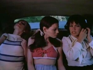 Regarde Annette Haven dans  Desires Within fresh Girls (1977) 