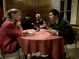 Tension dans la demeure de la peau (1993, France, scène complète du