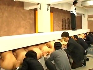 Exercice de forage de chatte dégueulasse. Les chéris dévergondés