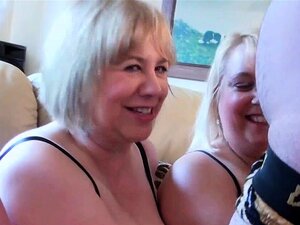 Trois femmes matures expérimentées se succèdent pour faire plaisir