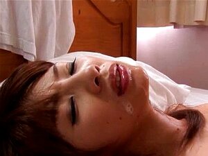 Misa Yuki est une poupée sexy