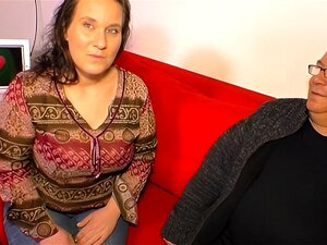 La BBW Allemande Melanie A Pilonné Un Chien Dans Un Reportage Sexuel