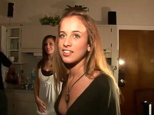 La pornstar la plus chaude dans un strip-tease déjanté, clip xxx