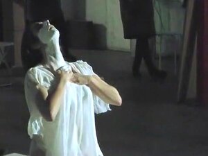 À poil sur scène NoS Karine