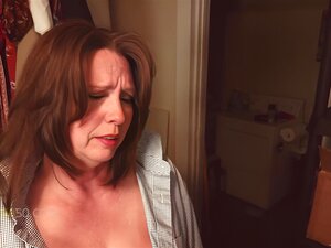 Une belle-mère aînée divorcée désespérée que j'aimerais baiser