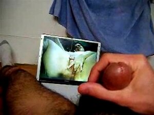Orgasme masculin multiple jouit dans une vidéo de fille. Orgasme