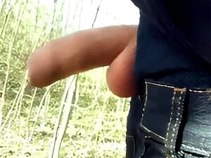 Marcher avec une érection en plein air mais j'avais trop peur de