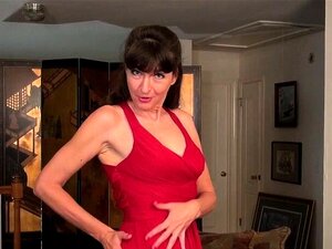 La tentatrice américaine Gina se fait plaisir