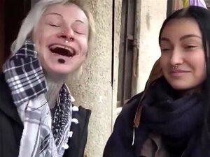 Rues tchèques 127 Man Bangs demi-sœurs