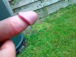 Jouis dans mon jardin (slowmotion), j'adore jouir, c'est une vidéo