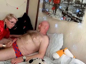Massage hard au point G, frottement clitoridien, suce de tiges