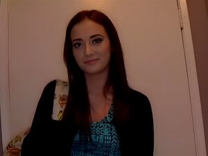 Nouvelle fille baisée par un faux agent lors d'une audition de