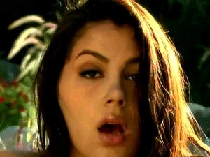 Penthouse Pet Valentina Nappi