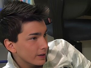 Vidéo de sexe gay avec un gros mec, téléchargement La scène