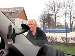 Luci Chérie Ramassée sur le parking par BreedBus